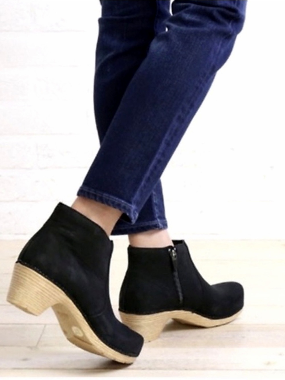 Dansko Maria Black Nubuck Ankle Boots Scandinavian Minimalist Clog Booties EU 38